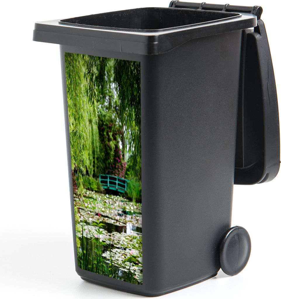 MuchoWow Mülltonnenaufkleber Japanische Grünbrücke an einem Sommertag im Garten von Monet in Frankreich 44x98 cm - Containeraufkleber - Aufkle...