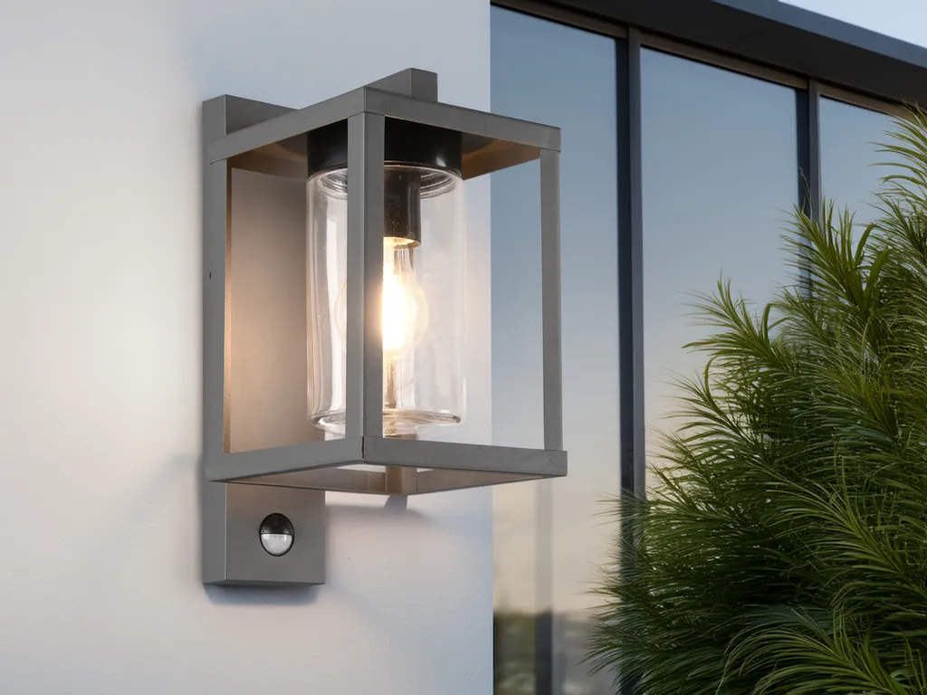 Applique extérieure LUNGA Trio anthracite pour éclairer entrée et balcon - 12