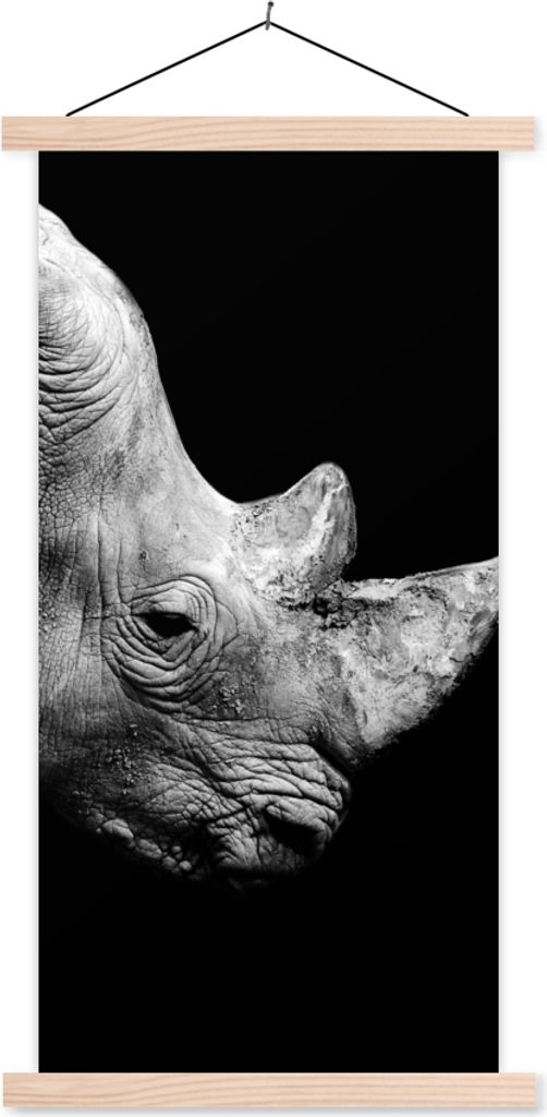 MuchoWow Textilposter Portrait Nashorn auf schwarzem Hintergrund 60x120 cm mit holzfarbenen Rahmen - Holz