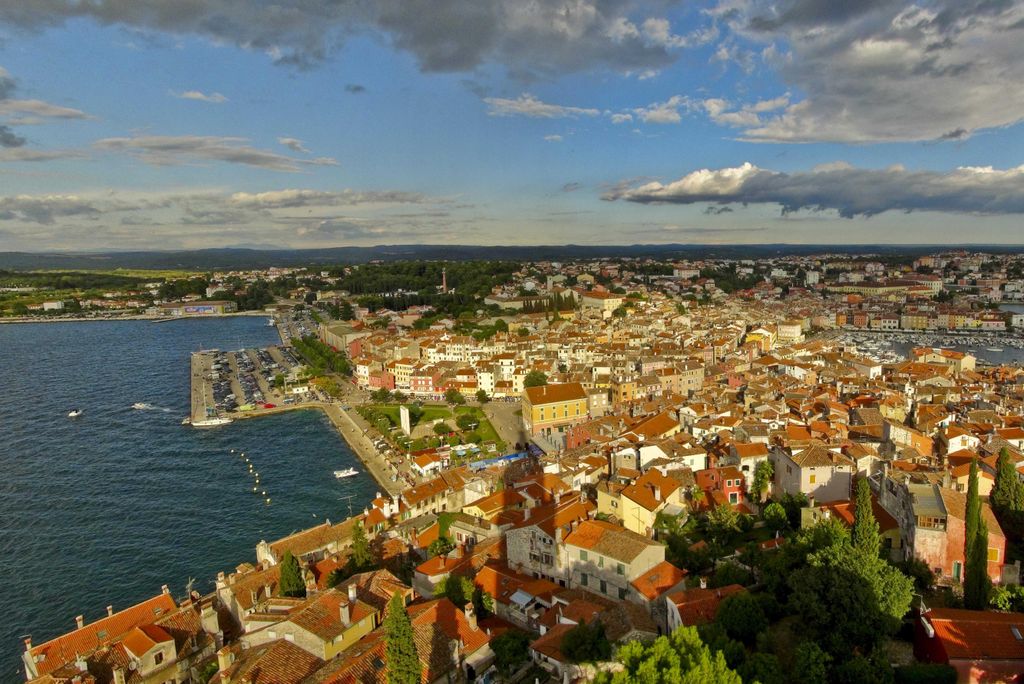 hansepuzzle 22148 - Rovinj Puzzle, 2000 Teile, Orte, 90,0 x 60,0cm mit hochwertiger Aufbewahrung, Kartonbox und wiederverschließbarem Beutel