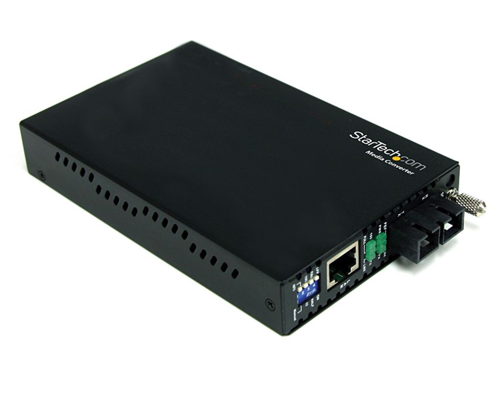 StarTech.com 10/100 Mbit/s Ethernet Single Mode LWL / Glasfaser SC Medienkonverter 30 km - 2 Anschluss(e) - 1 x Netzwerk (RJ-45) - 1 x SC - Glasfas...