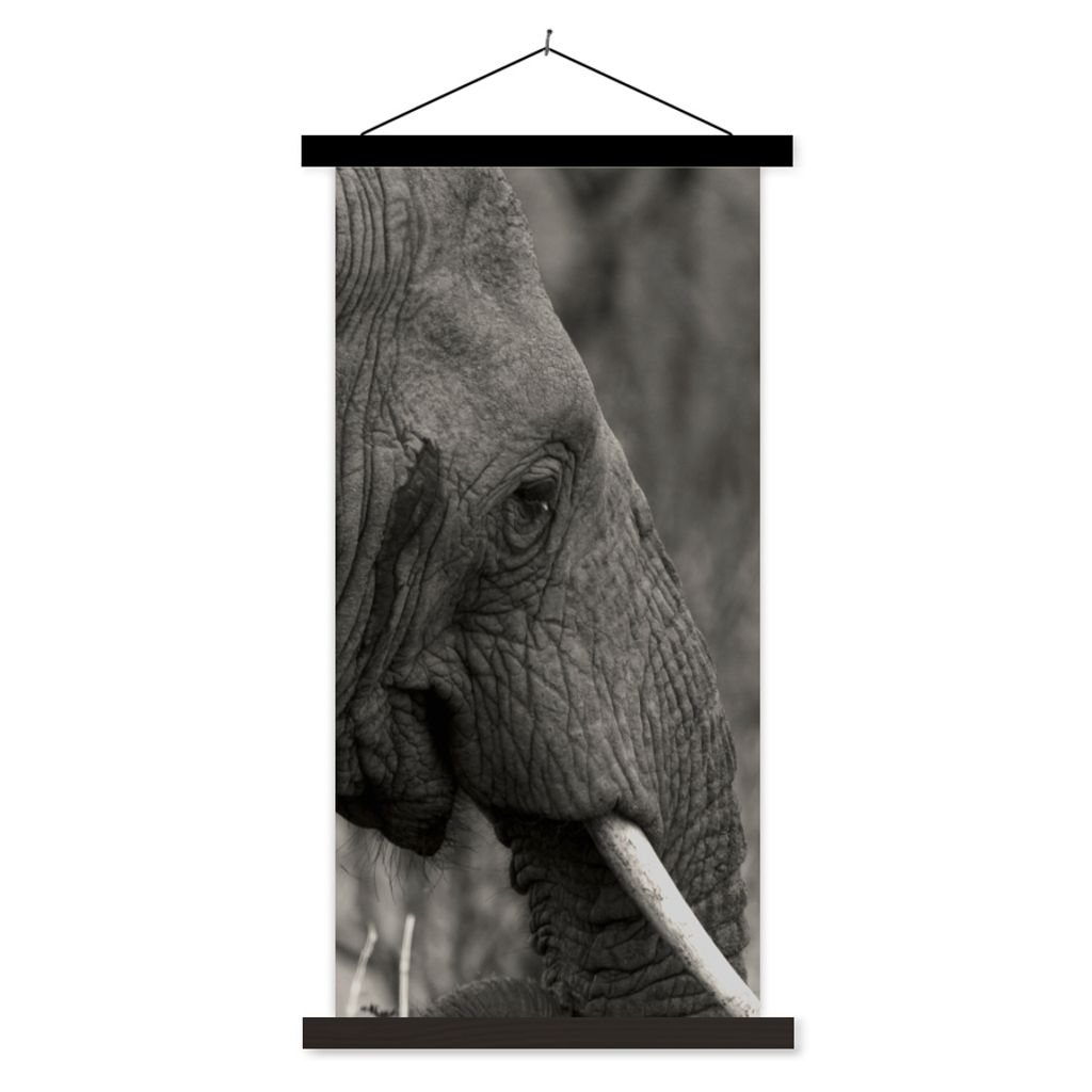 MuchoWow Textilposter Elefant - Tiere - Schwarz - Weiß 90x180 cm mit schwarzem Rahmen - Dekoration Wohnzimmer