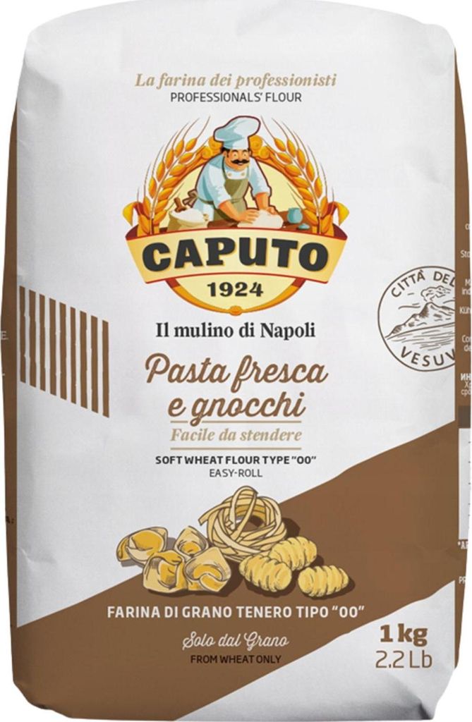 A bag of flour for making pasta and gnocchi.