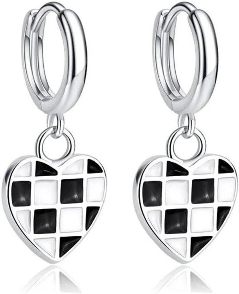 Puces de cartilage cœur damier noir et blanc en acier inoxydable chic