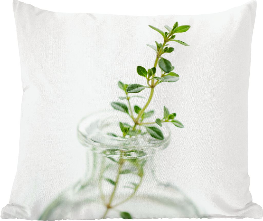 MuchoWow Zierkissen Sofakissen Wohnzimmer Dekokissen 50x50 cm Oregano-Zweig in einer transparenten Vase vor einem weißen Hintergrund - Komfort -...
