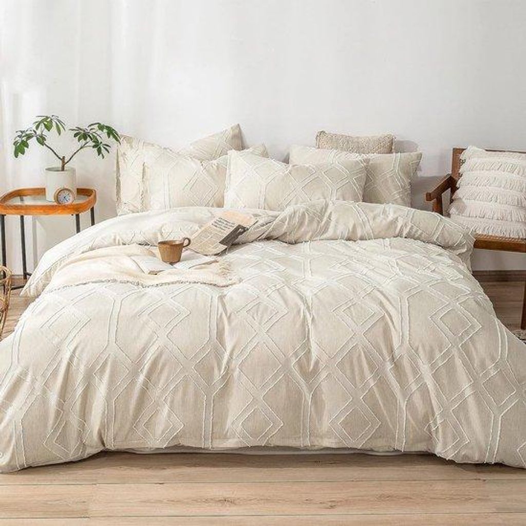 Bettwäscheset mit Stickerei, 2 x Bettbezüge 135 x 200 cm mit 2 Kissenbezügen 80 x 80 cm und Schnüren, glatter moderner 100% Microfaser-Bettwäs...
