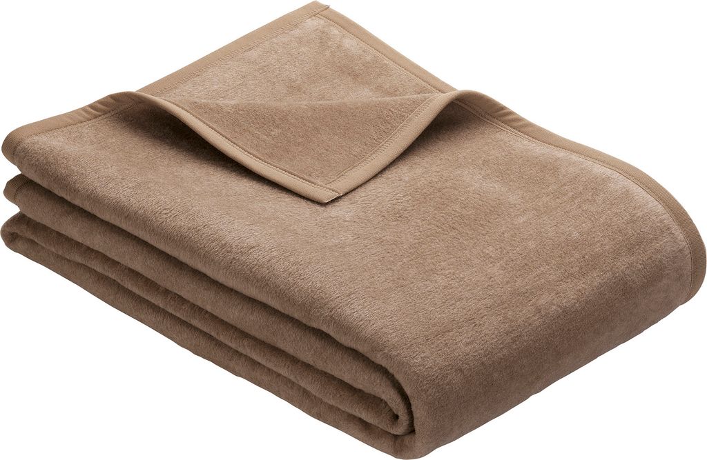 Kuscheldecke Porto 150x200 cm – weich, warm und stylisch – schlamm
