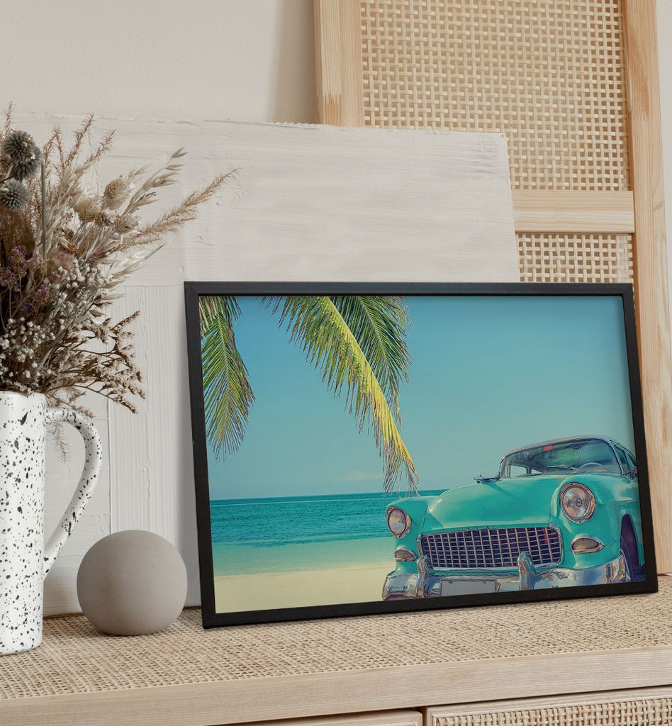 Poster Oldtimer am Strand, groesse_poster:70x100 cm, groesse_rahmen:schwarz 70x100 cm