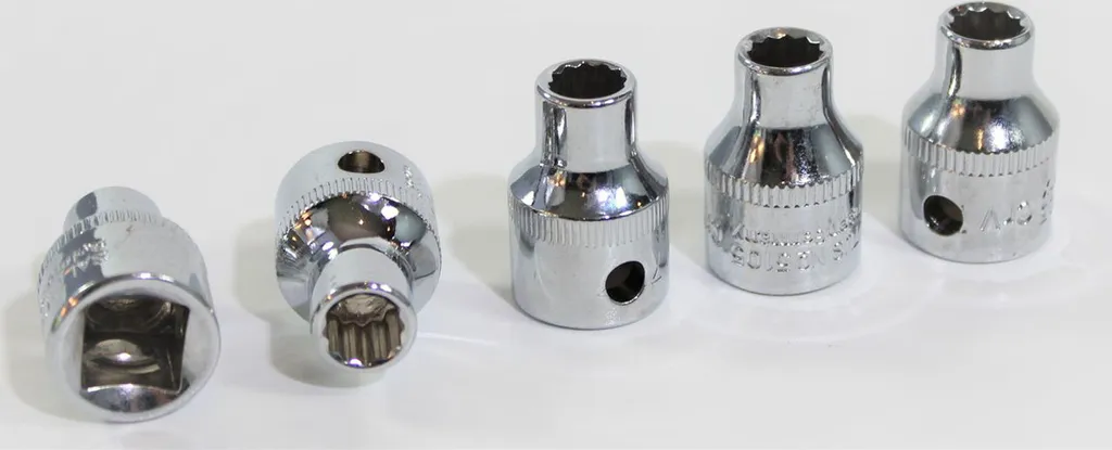 Stock 5 Pezzi Bussole SALTUS 7mm 3/8" Esagonali - Prezzo Professionale
