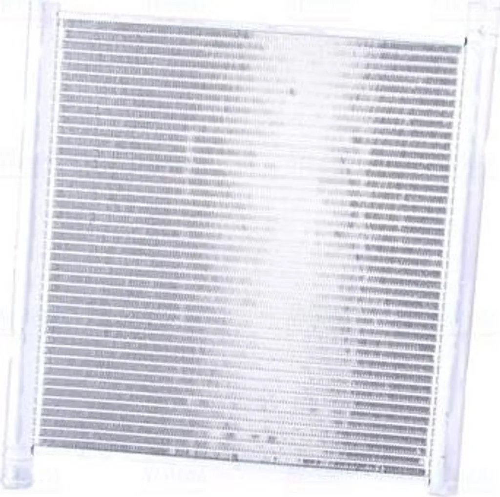 Solution Surchauffe Moteur : Radiateur NISSENS 68450 pour Smart City-Coupe