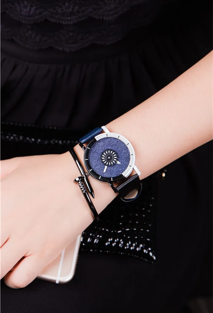 Orologio Minimal Navy Blue: Design Unisex per Lui e Lei 2026