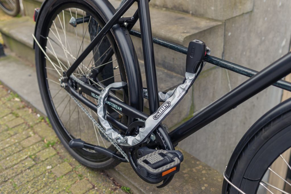 ABUS Kettenschloss Catena 6806K – Leichtes Fahrradschloss aus gehärtetem Stahl mit modischem Textilschlauch – Vierkantkette mit ABUS-Sicherhei...