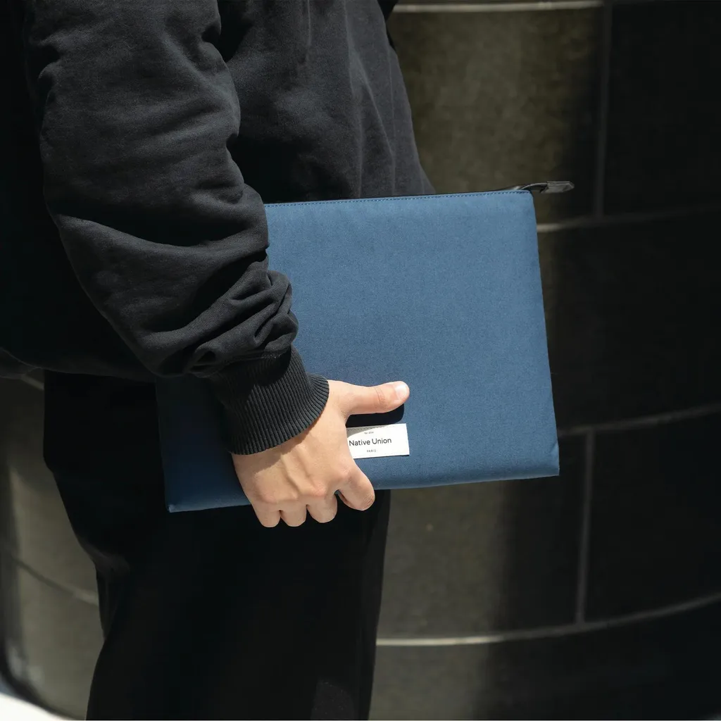 Native Union Custodia MacBook 16 W.F.A Sleeve Blu - Protezione Travel - 4