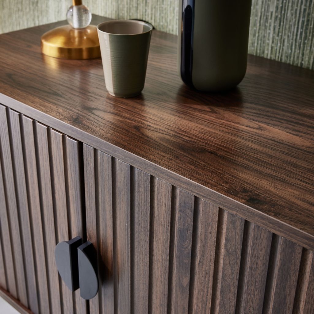 sweeek - TV-Möbel mit geriffeltem Holzdekor 160 cm - Produktbild 5