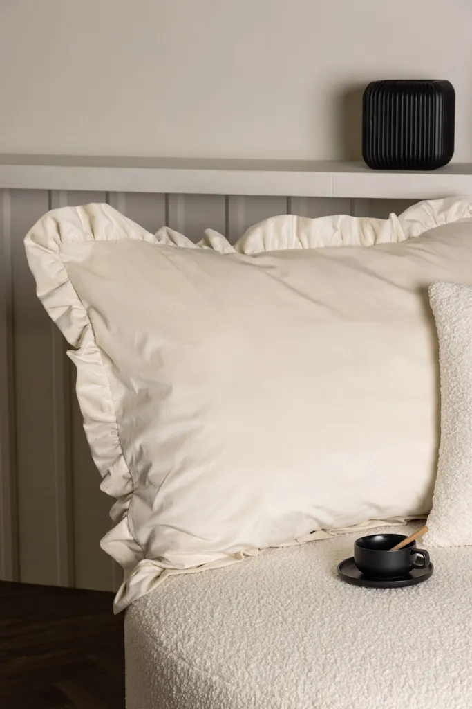 Grande taie d'oreiller 70x100 Hailey blanche pour linge de lit chic