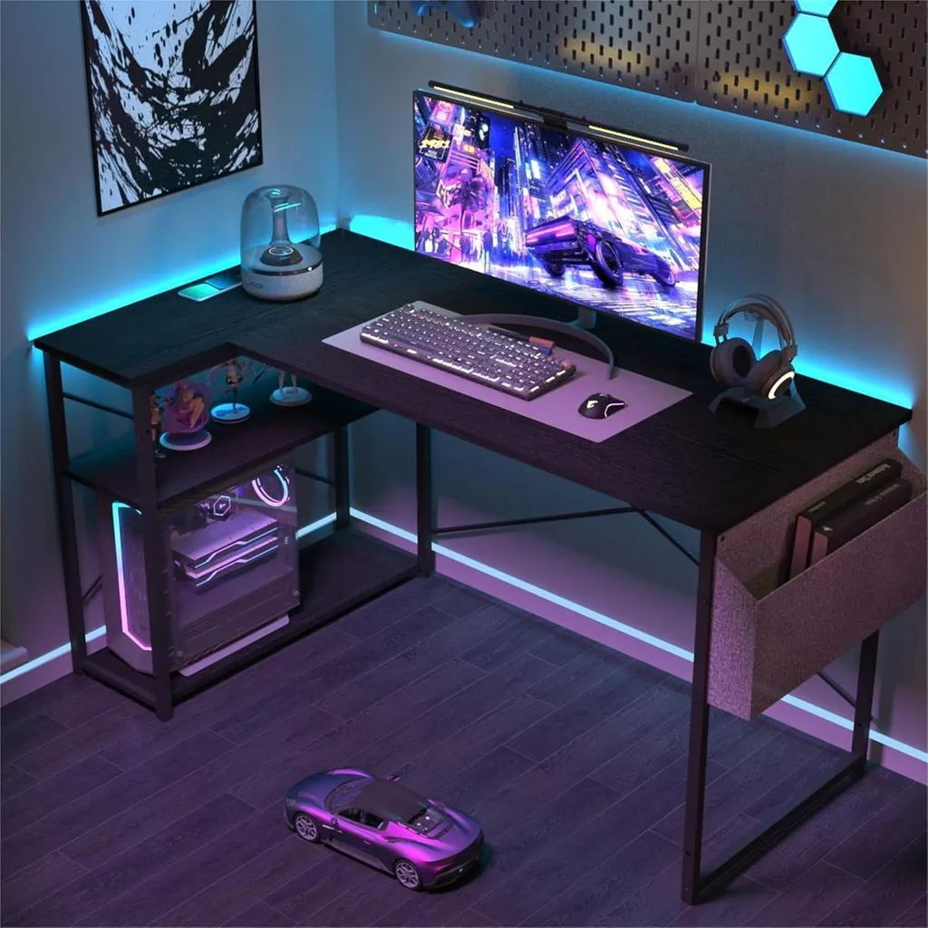 Bureau d'angle gamer 120 cm avec étagères pour configuration gaming PC