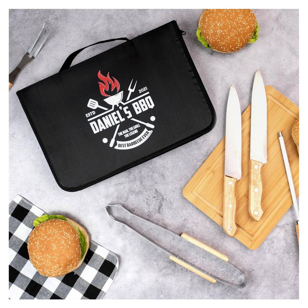 Personalisiertes BBQ-Set | Enthält 6 Zubehörteile (2 Messer, Schärfer, Tranchiermesser, Zange, Bambusbrett)