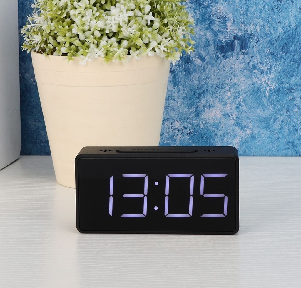 Einfache elektronische Uhr, LED-Wecker für das Bett mit