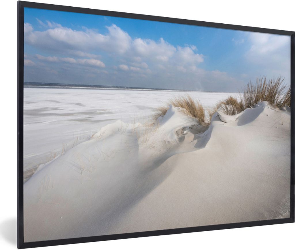 MuchoWow Gerahmtes Poster Sanddünen am Strand von Schiermonnikoog 90x60 cm - Poster mit Schwarzem Bilderrahmen Wandposter Rahmen Foto Bilder - F...