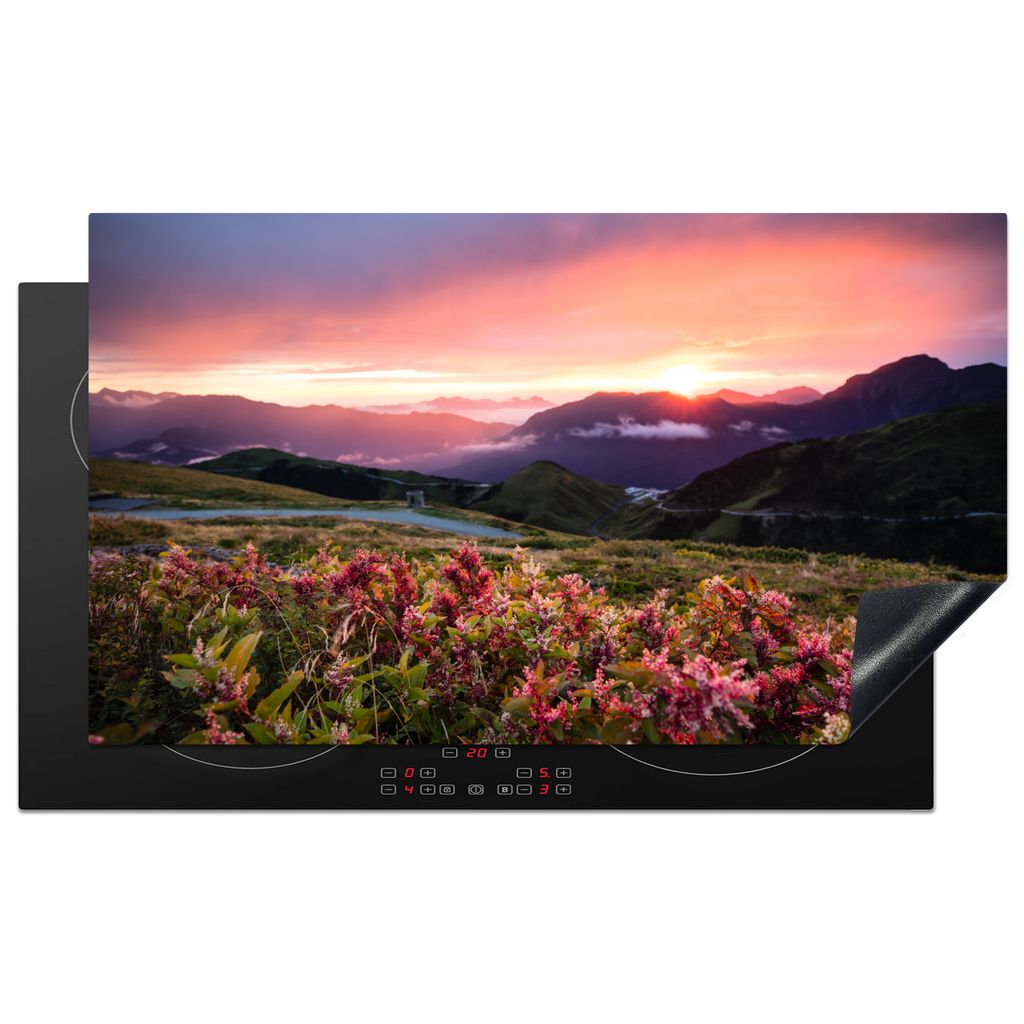 KitchenYeah Herdabdeckplatte Blumen - Berge - Landschaft - Nacht - Himmel - Rosa , 91x52cm, Küche Deko, Glaskeramikkochfeld Herdabdeckung, Abdec...