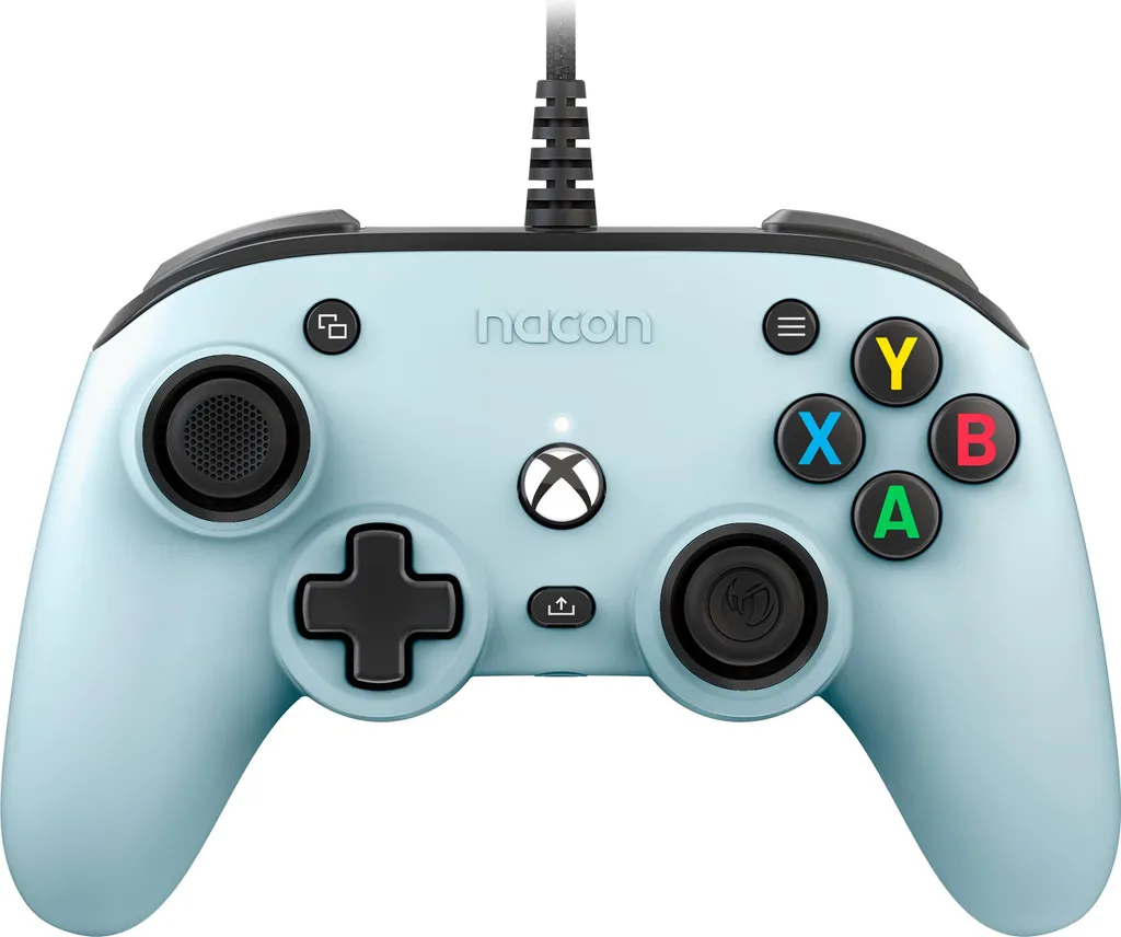 Manette compacte NACON Xbox PRO avec ergonomie optimisée et câble blindé