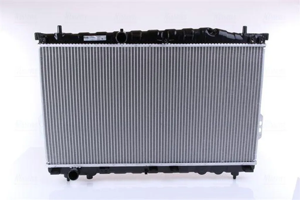 Radiateur moteur pour Hyundai Trajet et Highway Nissens 67032 OE