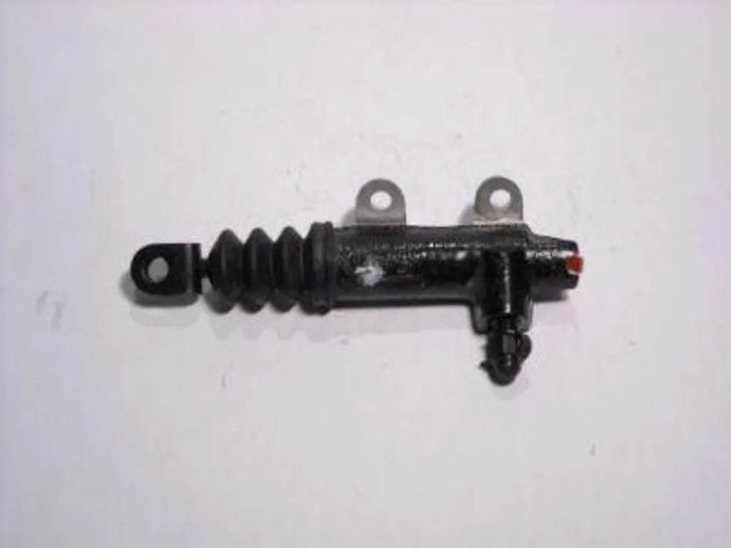 Cylindre Maître d'Embrayage AISIN Haute Résistance pour Modèles 41710