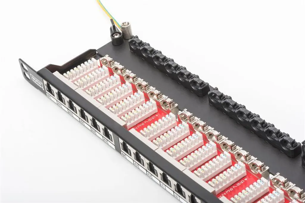 Patch panel 24 ports Cat6 blindé idéal pour optimiser un rack 19 - 4