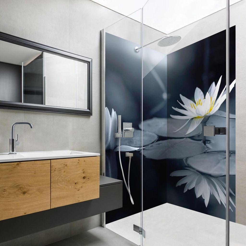 Duschrückwand Blumen selbstklebend - 0.61 mm Wandpaneel wasserfest Design blau Motiv Badrückwand fugenlos
