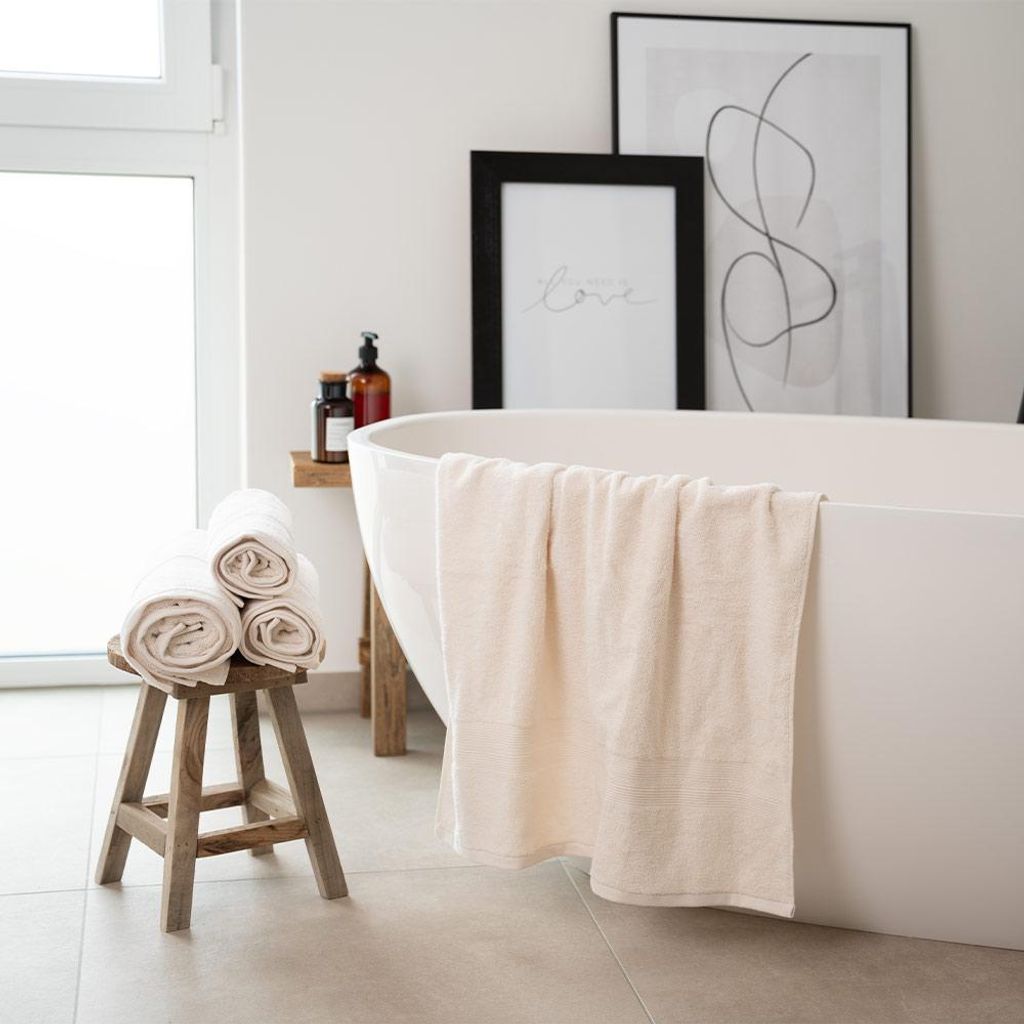 Home Deluxe - Handtuch Set - 4 tlg. SOFT - Beige - Produktbild  KI-generiertes Bild