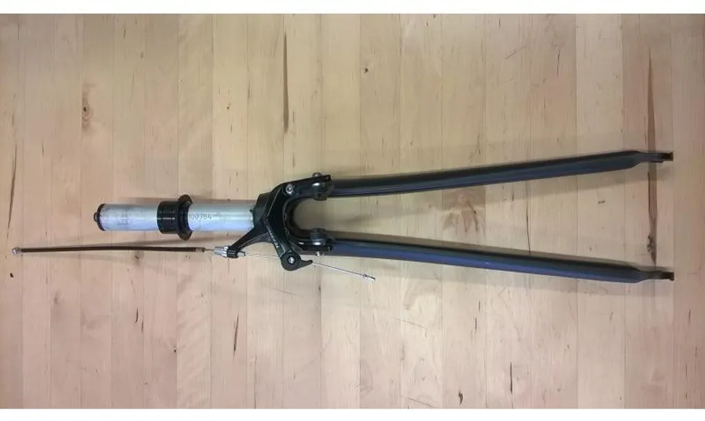 Fourche rigide 28 pouces pour trottinette de sport Kickbike Racing Max