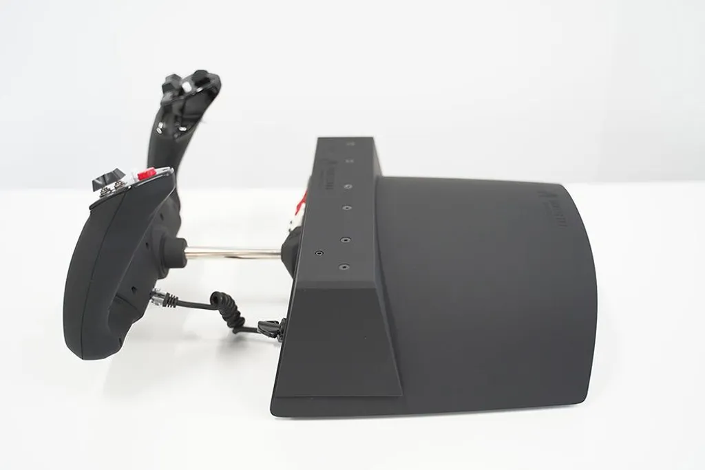 Joug de simulation Honeycomb Alpha Flight Controls avec panneau switch - 15
