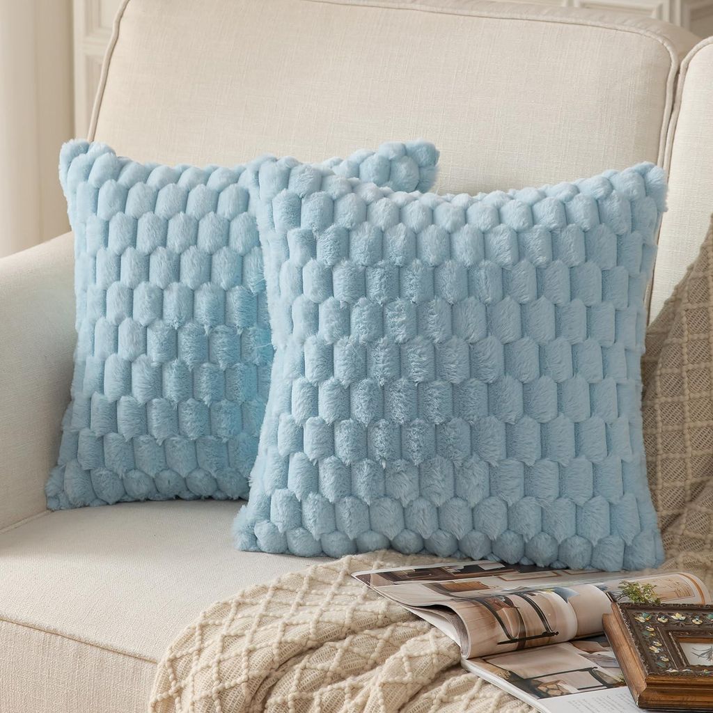 Set mit 2 hellblauen, superweichen, dekorativen Plüschkissenbezügen, 45 x 45 cm, aus Wollsamt, Sofakissen, flauschige Dekokissen für Couch, Sofa...