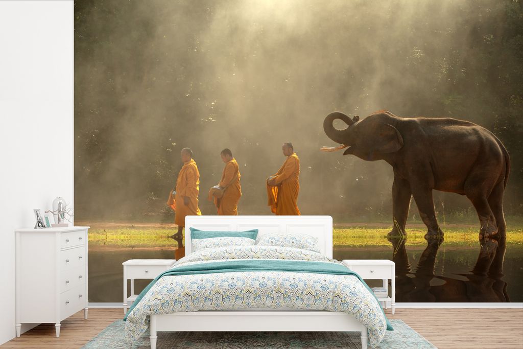 MuchoWow Fototapete für Wohnzimmer oder Schlafzimmer Wandtapete Vinyl Motivtapete Elefant mit Mönchen - 390x260 cm - Papiertapete