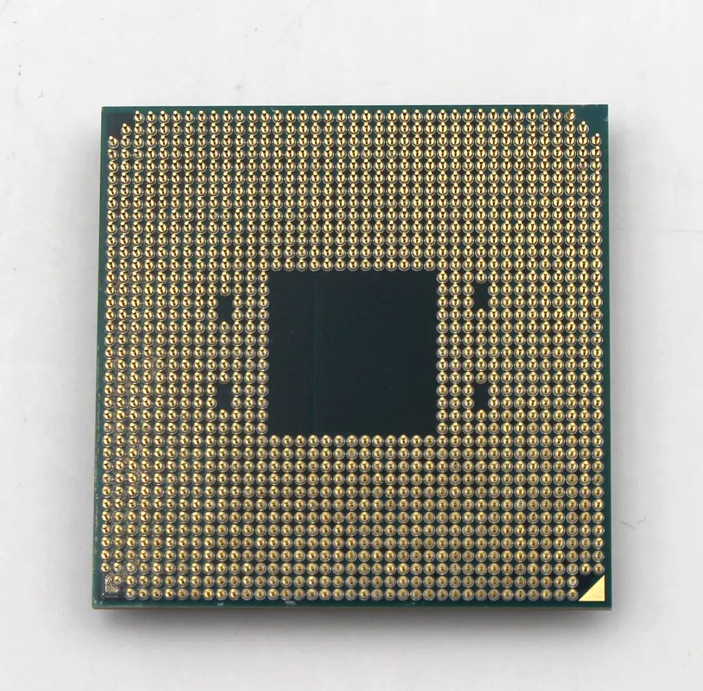 Processeur performant AMD Ryzen 5 3600 et architecture 6 cœurs - 4