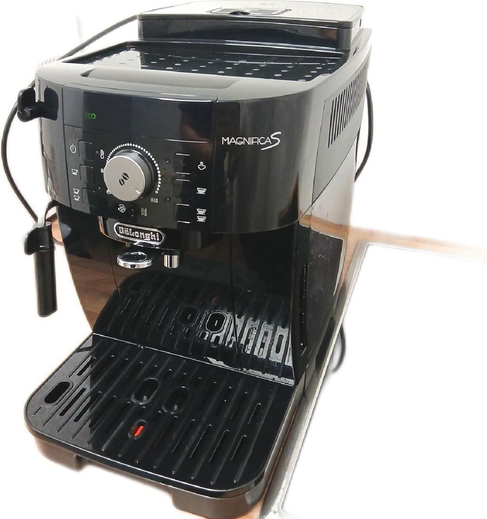 De'Longhi Magnifica S ブラック Ekspres De'Longhi Magnifica S ECAM22.110.B - Opinie i ceny