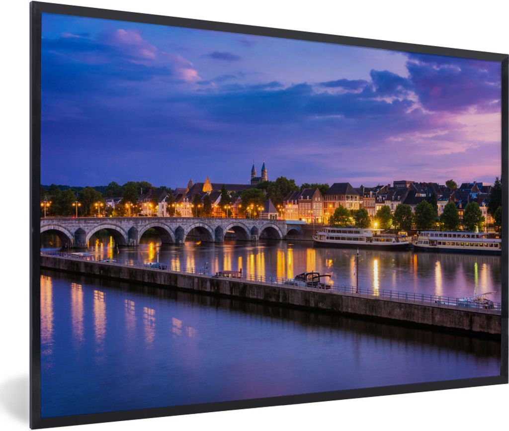 MuchoWow Gerahmtes Poster Lila - Luft - Maastricht 90x60 cm - Poster mit Schwarzem Bilderrahmen Wandposter Rahmen Foto Bilder - Fotorahmen - Foto...