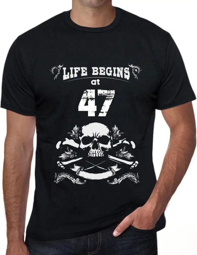 Herren Grafik T-Shirt Das Leben beginnt mit 47 – Life Begins at 47 – Geschenk 47. Geburtstag Jahrestag 47 Jahre Jubiläum 47 Jährige Mann Jahr...