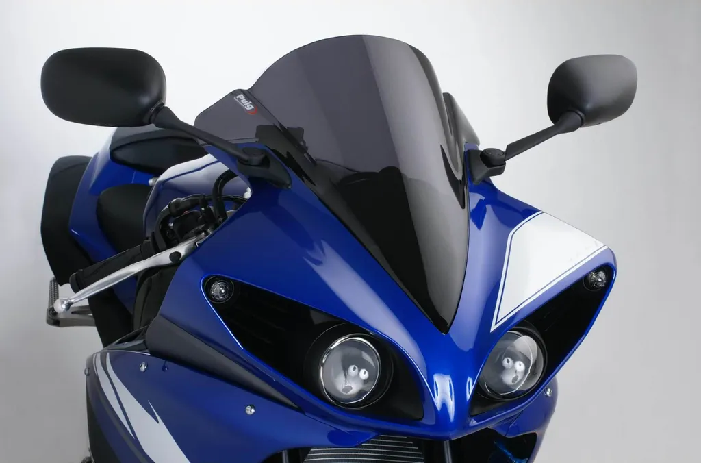 Bulle sport moto Yamaha YZF-R1 PUIG Z-Racing coloris fumé foncé
