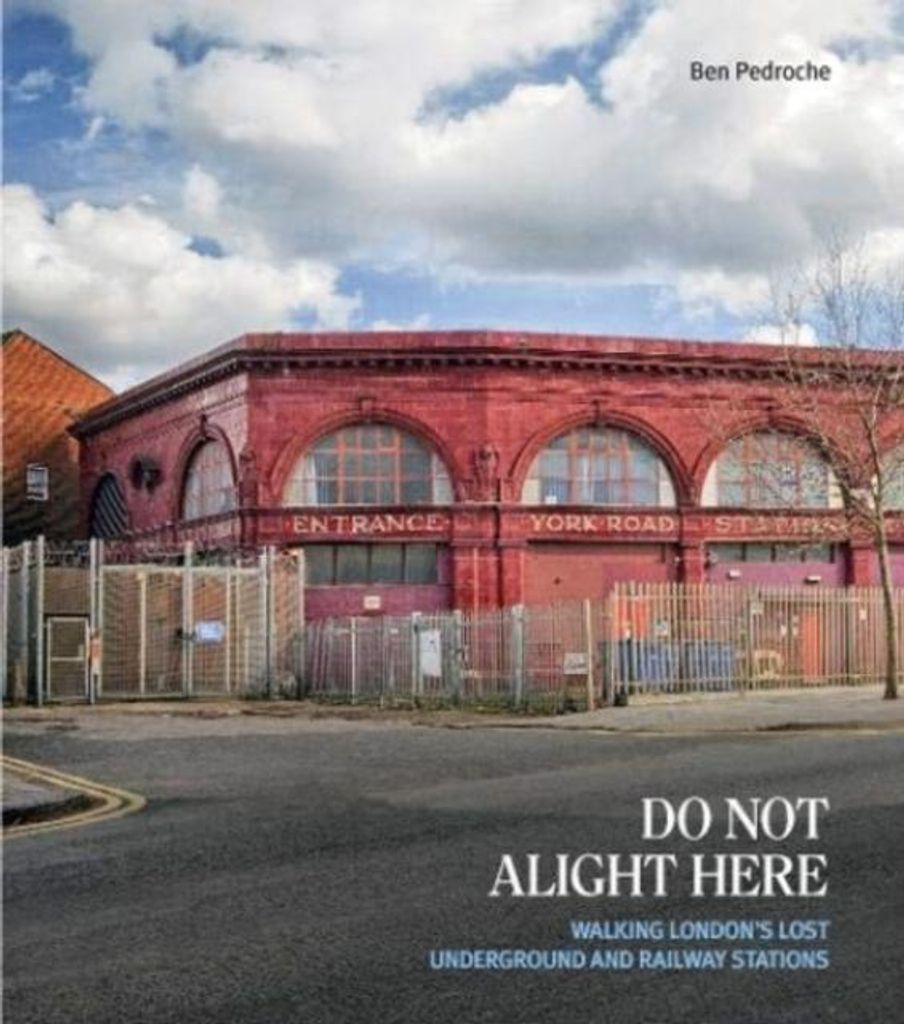 Do Not Alight Here – Lingua: Inglese