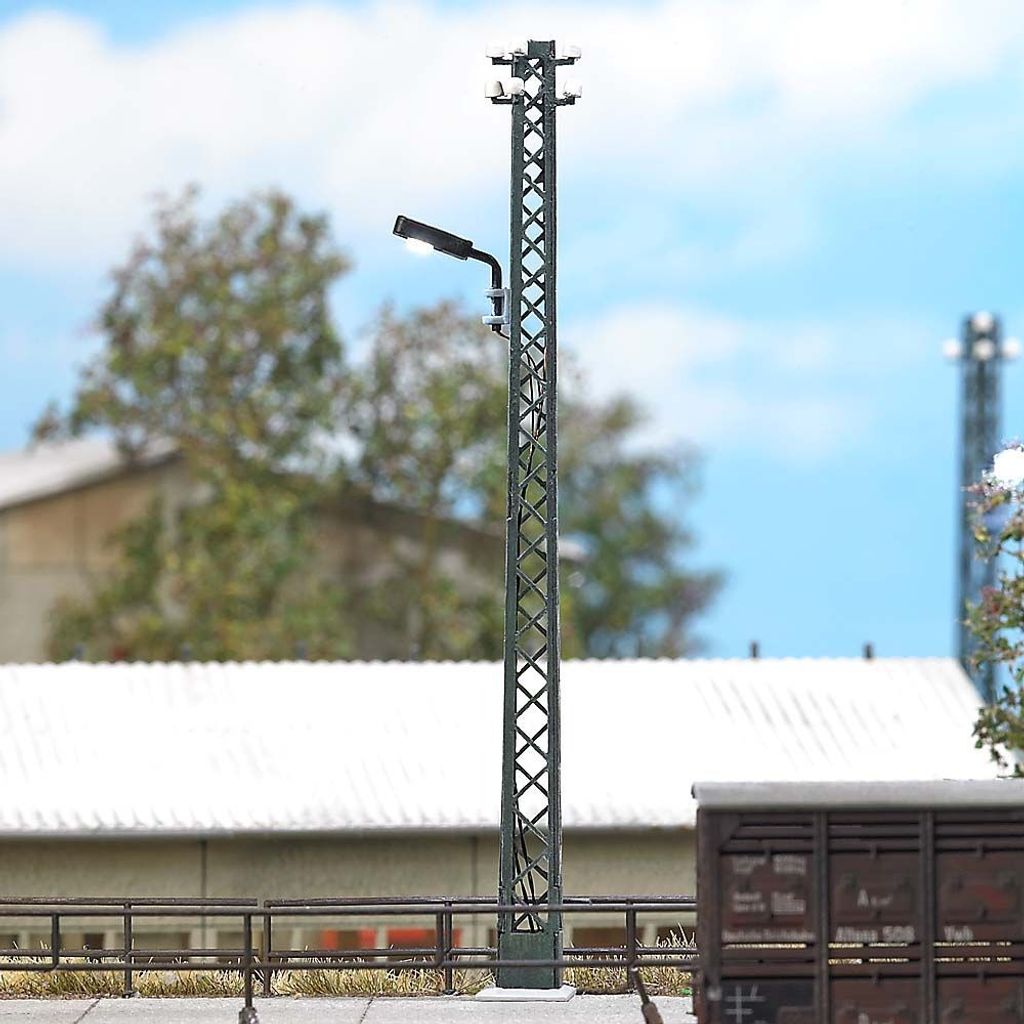 Busch 4150 - 1/87 / H0 Gittermast-Leuchte - Neu