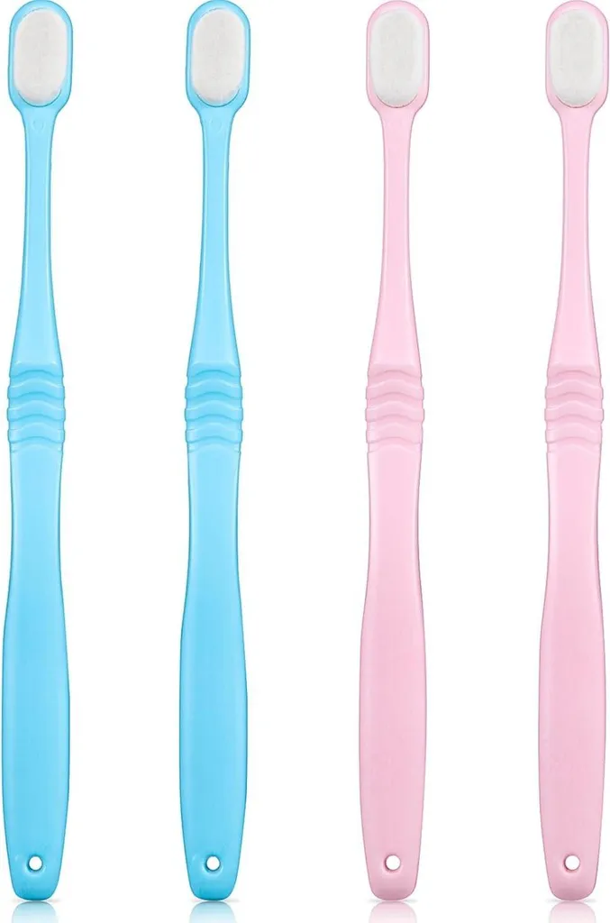 Brosse à dents extra-souple Micro Nano lot de 4 avec poils ultra-denses