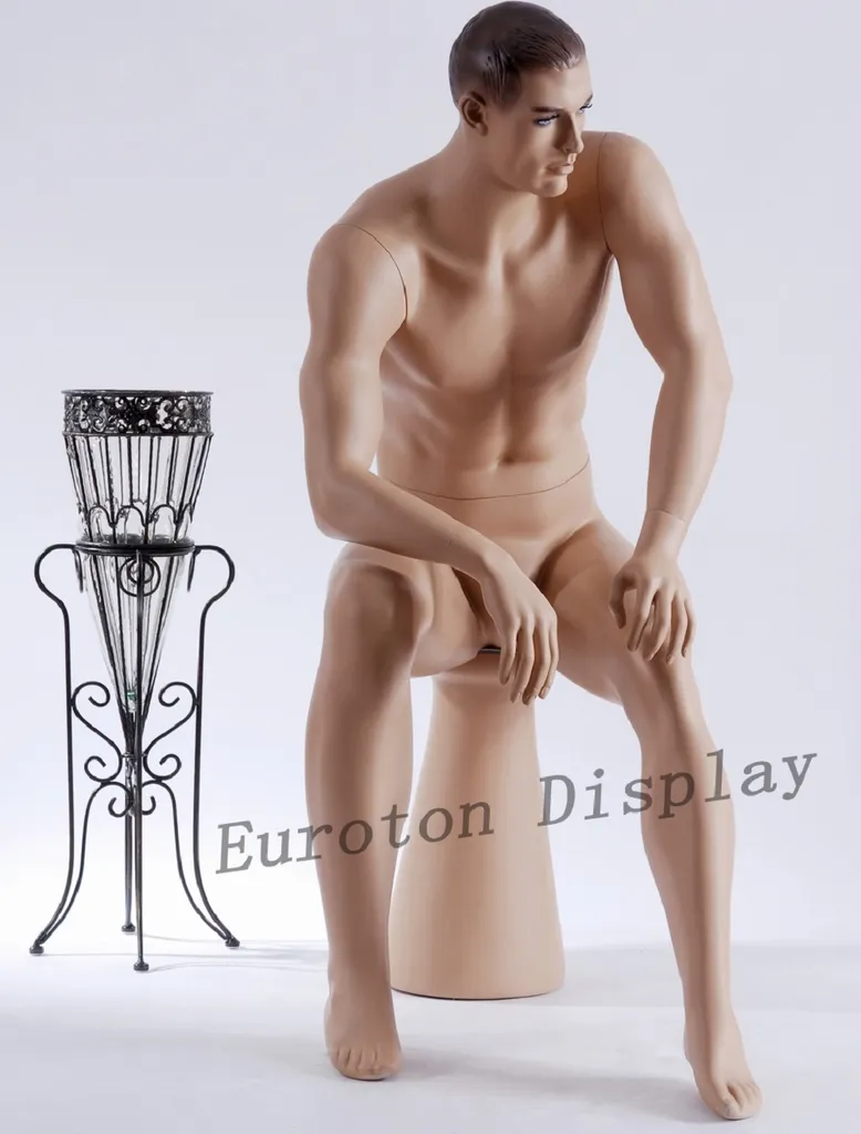 Mannequin homme réaliste assis teint naturel et cheveux sculptés MSH-3