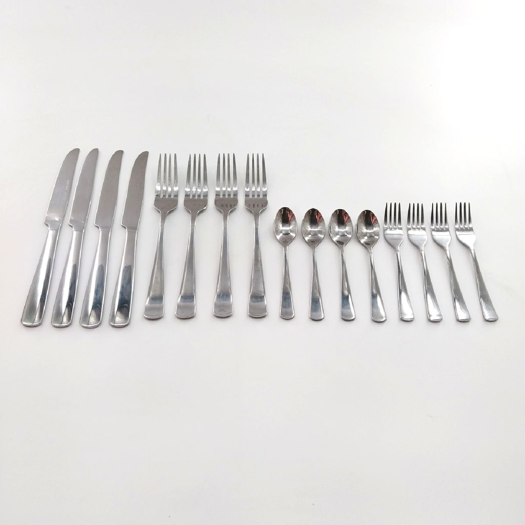 Amazon Basics Essbesteck-Set Edelstahl 20teiliges Set 4 Personen Eckiger Rand; Essbesteck; Tafelbesteck; zeitloses Design