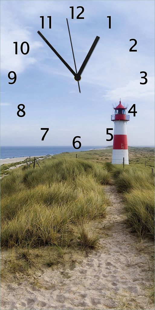 Wallario Design Wanduhr Am Strand von Sylt Leuchtturm auf der Düne Panorama aus Echtglas, Größe 30 x 60 cm