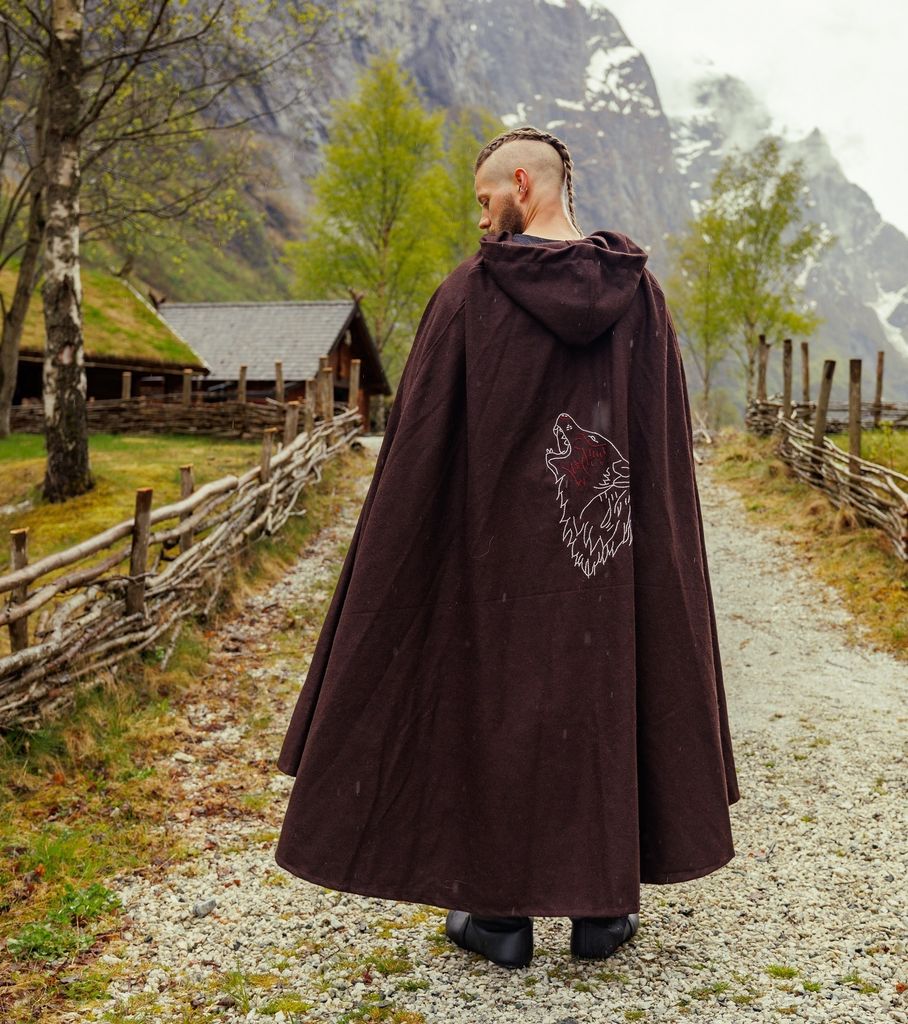 Wikinger Umhang mit Wolfsstickerei Braun "Alpha"