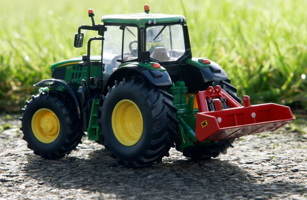 John Deere6195M, Bri43150A1, Stupnica1/32, Britains Obrázok produktu 2