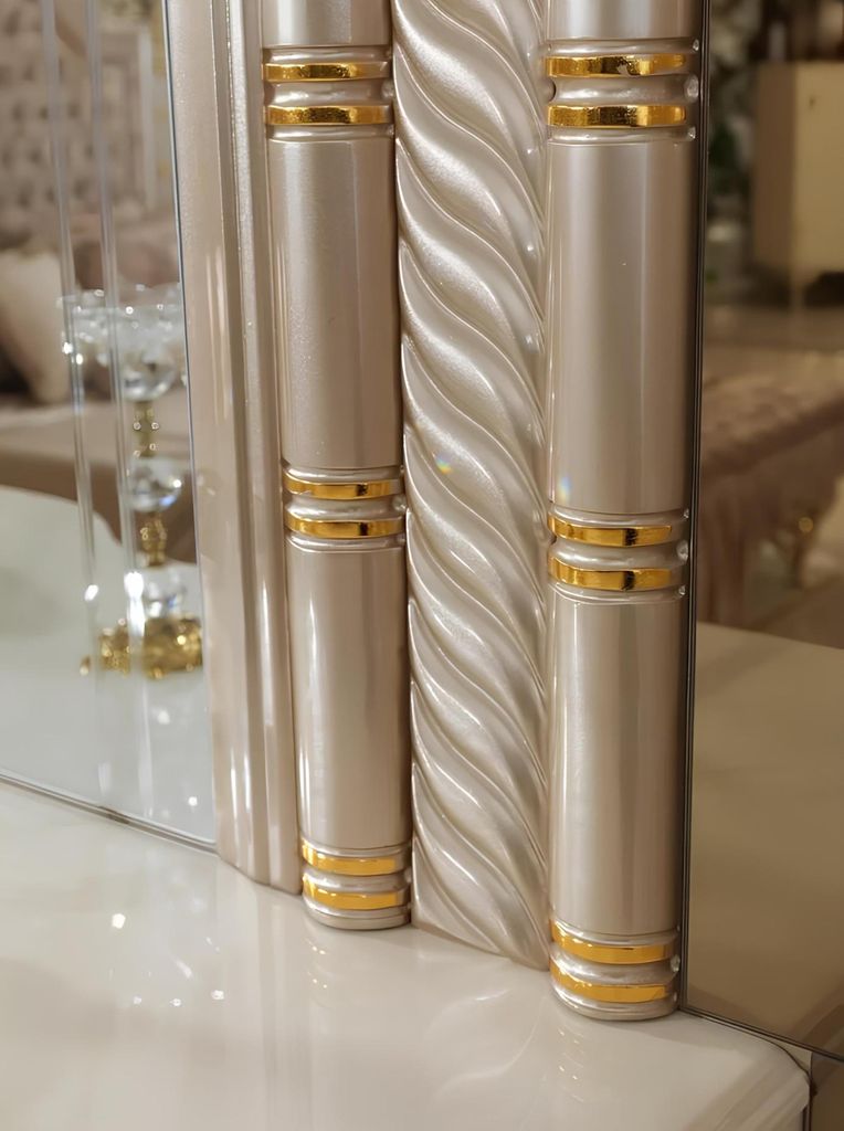 Schlafzimmer Set Bett 2xNachttische Schminktisch mit-Spiegel Luxus neu