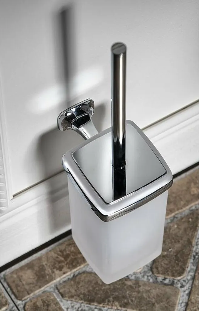 Brosse pour WC Sapho Aida idéale pour optimiser l'espace au sol