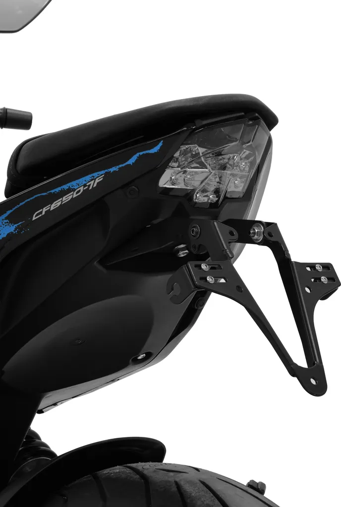 Zieger Porta Targa Basic per CFMoto 650 NK: Resistenza Testata su Strada